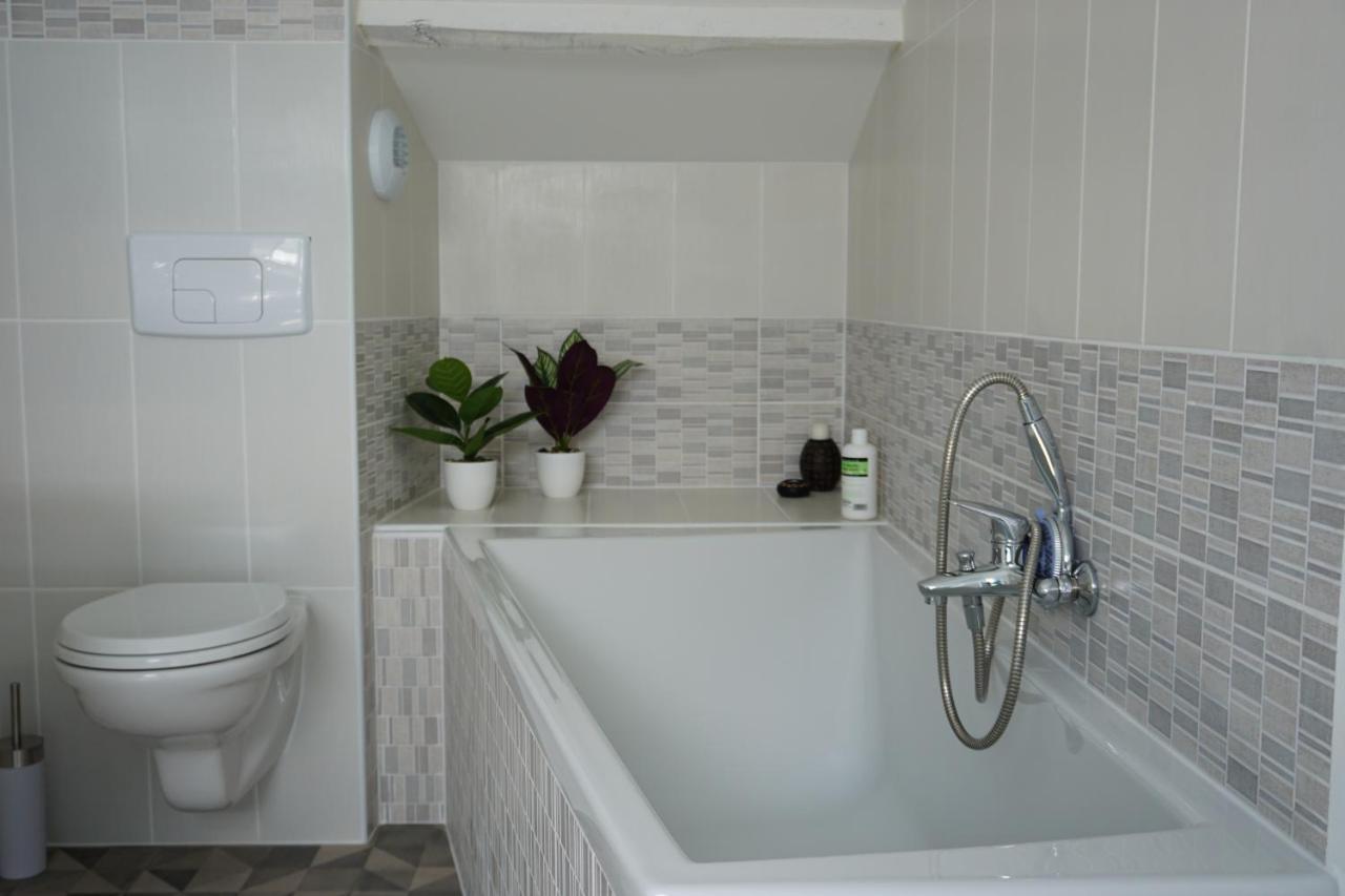 Appart Cosy 4 Personnes Avec Terrasse La Roche-sur-Yon Zewnętrze zdjęcie